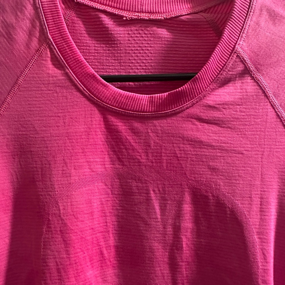 Lululemon swiftly tech Short Sleeve Top - Picture 2 of 6